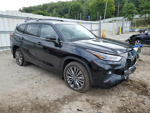 VIN 5TDFZRBH8NS175107 2022 Toyota Highlander, Platinum no.4