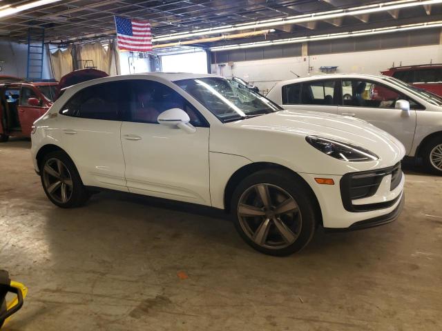 VIN WP1AA2A56NLB11860 2022 Porsche Macan no.4