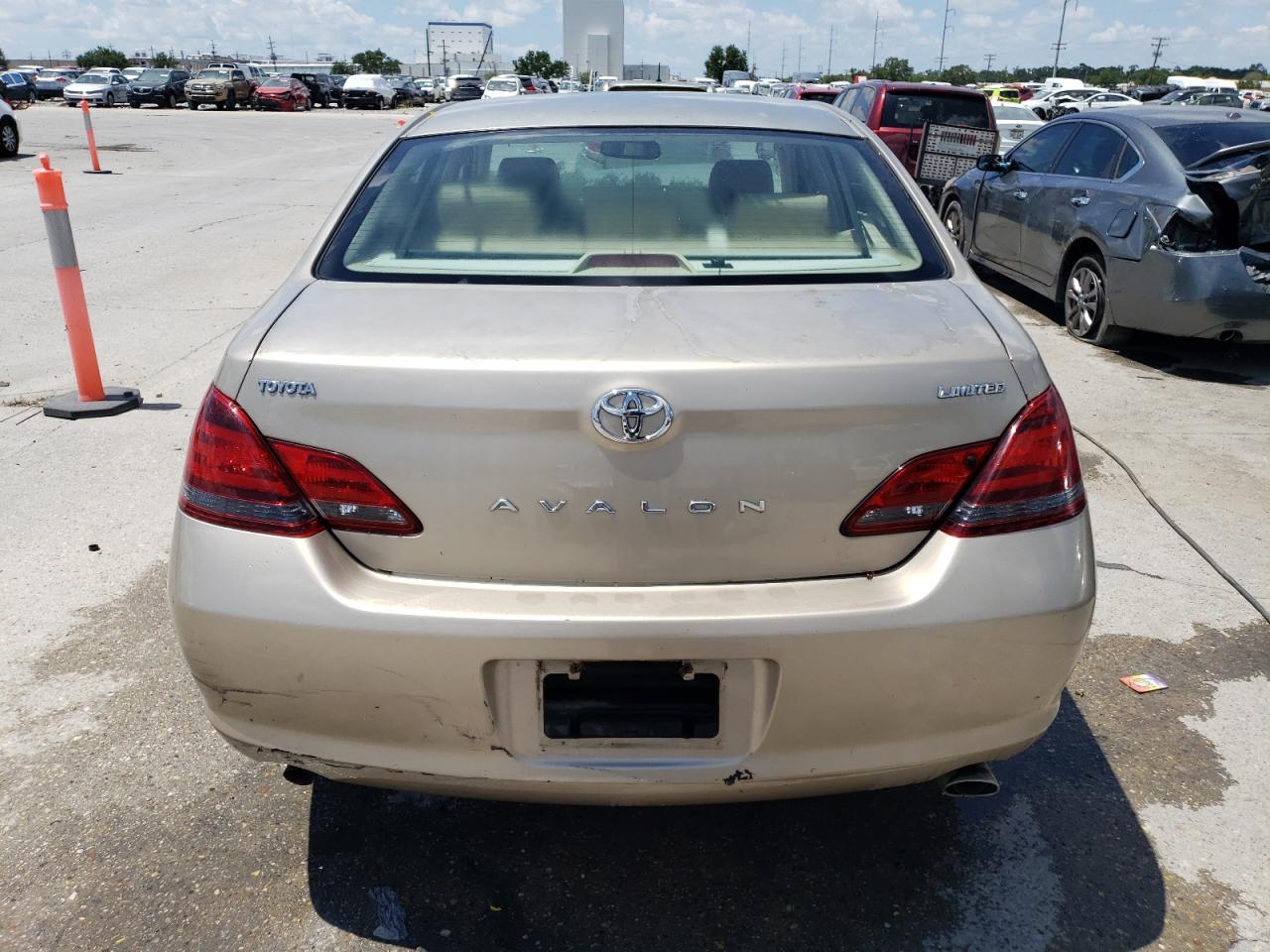 4t1bk36b08u263795 4T1BK36B08U263795 2008 Toyota Avalon Xl