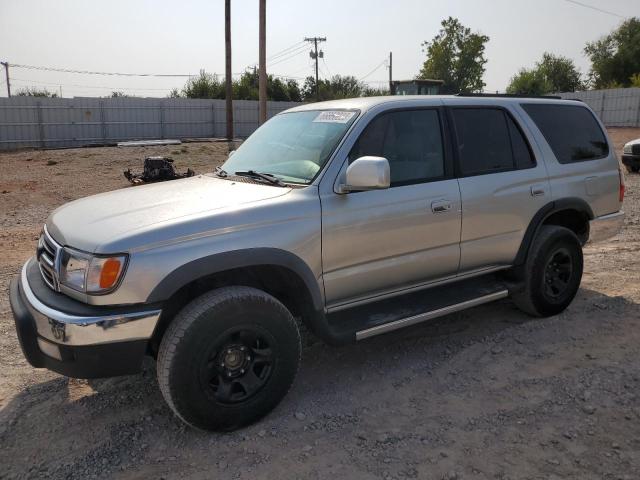 2000 Toyota 4Runner SR5