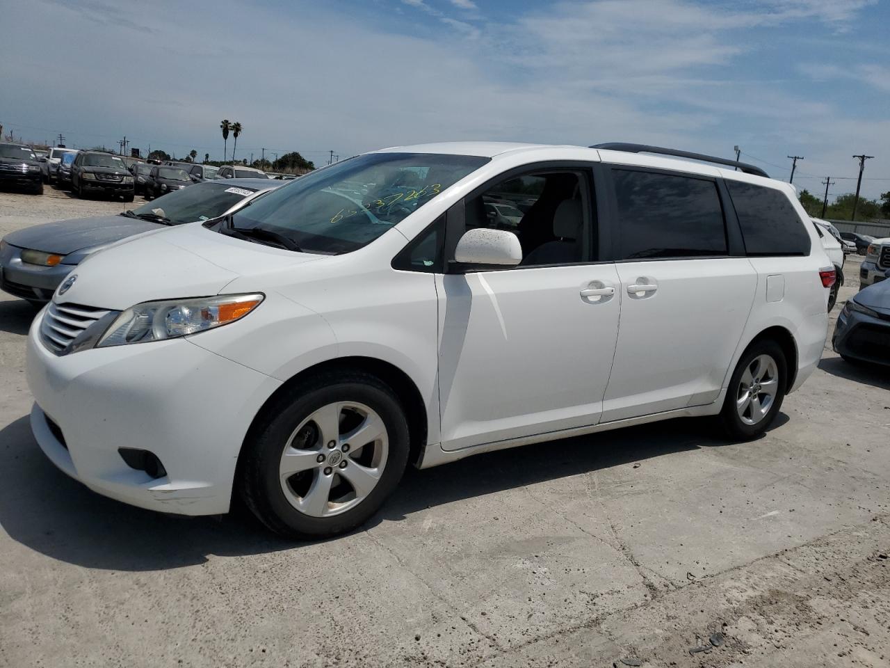 Toyota Sienna 2005 3 3