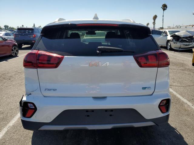 KNDCB3LC2N5548641 KIA NIRO LX