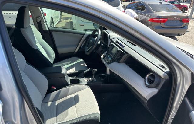 2T3WFREV6HW335448 Toyota Rav4 Xle