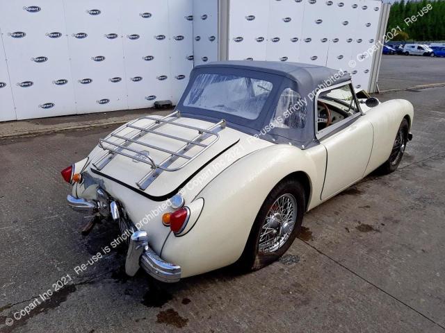 HDR4362508 Auction: COPART UK Lot: 64757953 Location: WHITBURN HDR4362508 MG MGB 1959 CREAM Photo 3