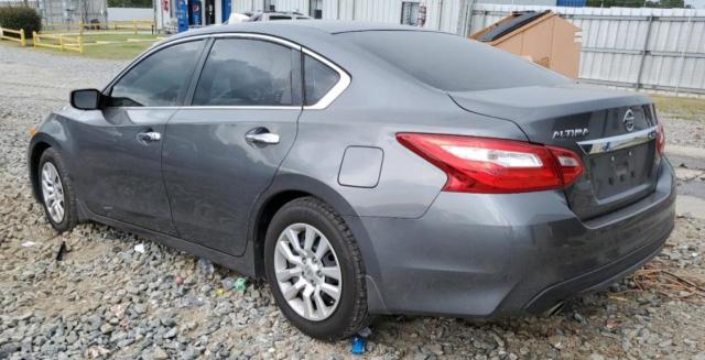 2017 Nissan Altima - Image 2