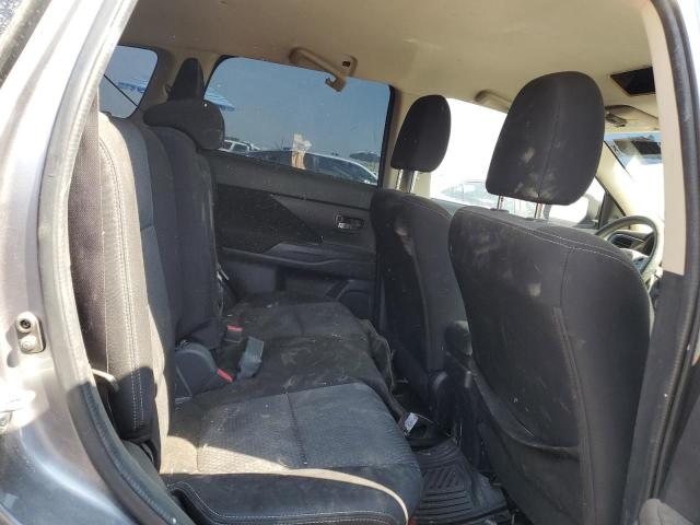 JA4AD2A39JJ004888 Mitsubishi Outlander Es