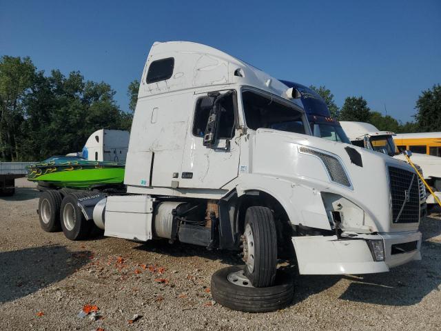 2015 Volvo Vn Vnl 12.8L for Sale in Des Moines, IA - Rollover