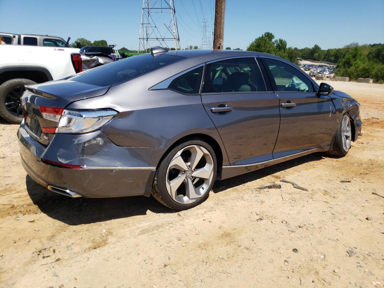 1HGCV2F90LA011922 Honda Accord TOU 3