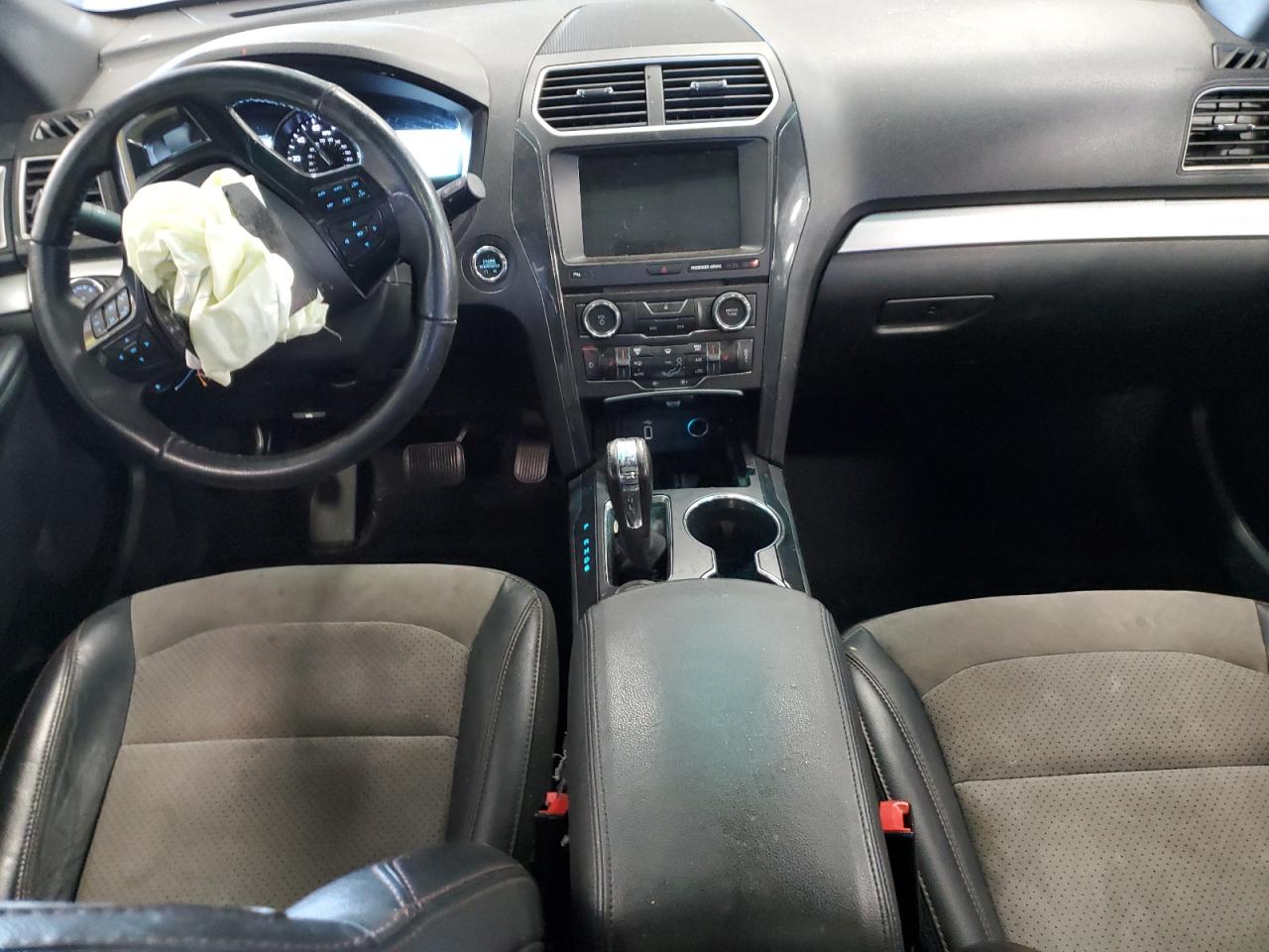 1FM5K8D84HGB46124 FORD EXPLORER 2017