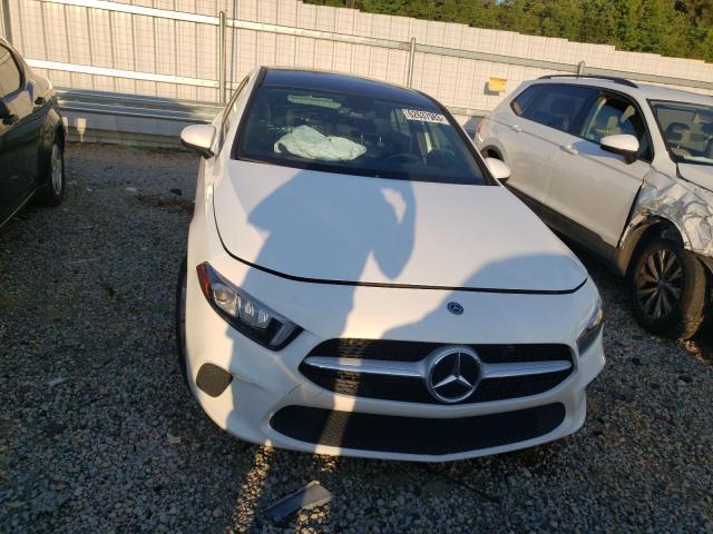 WDD3G4EB2KW020153 Mercedes-Benz A 220