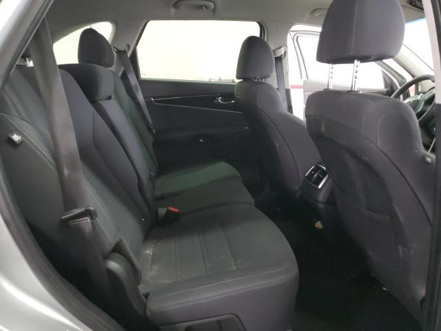 5XYPGDA52KG482723 KIA SORENTO LX