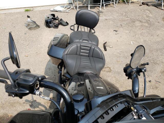 2022 HARLEY-DAVIDSON FLTRXST 1HD1ACL11NB666673
