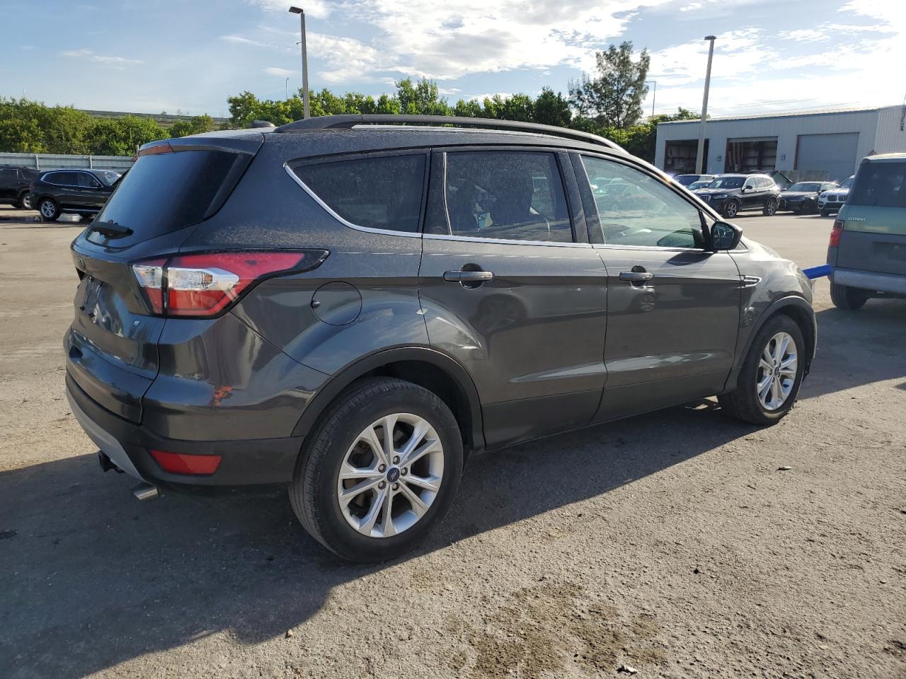 1FMCU0GD7JUD00828 FORD ESCAPE 2018