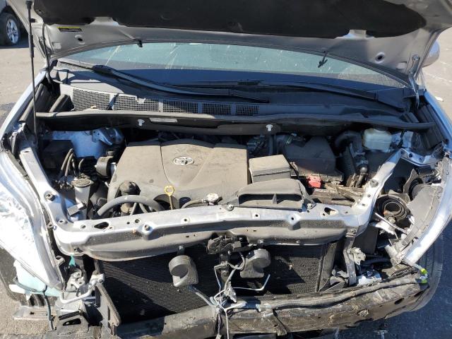 5TDYZ3DC5JS935978 Toyota SIENNA XLE
