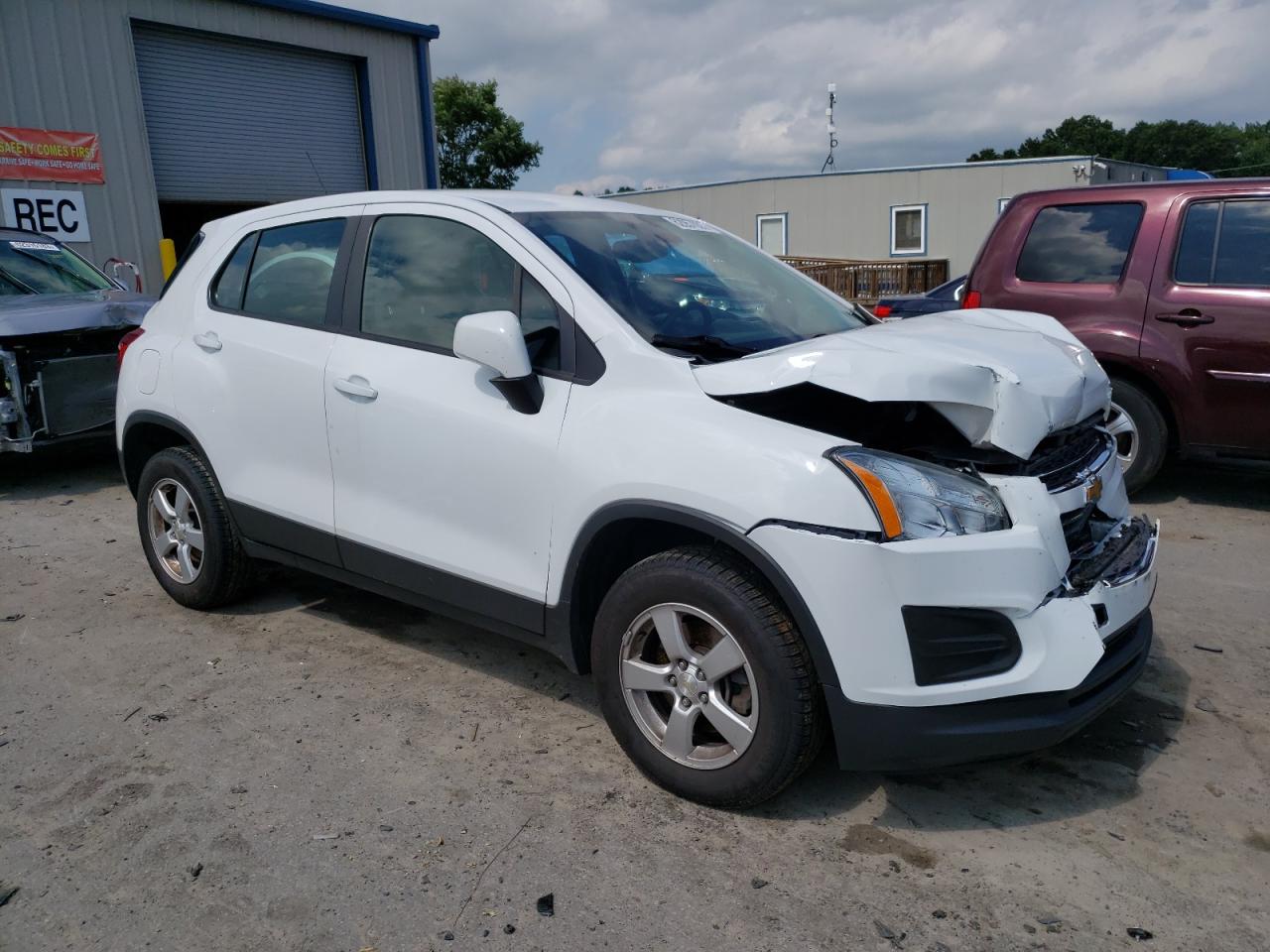 3GNCJNSB0GL273661 CHEVROLET TRAX 2016