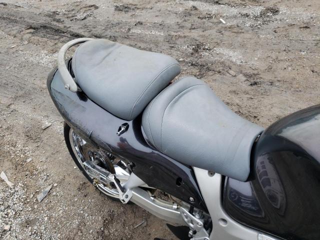 2005 SUZUKI GSX1300 RK - JS1GW71AX52104255