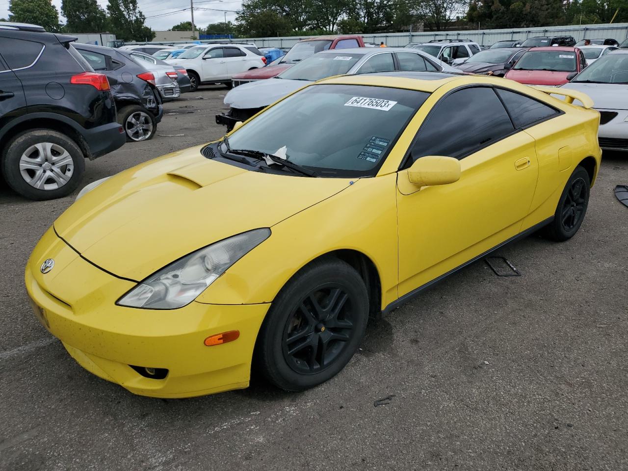 Toyota Celica желтая