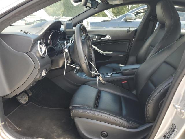 WDDSJ4EB8JN559460 Mercedes-Benz CLA 250