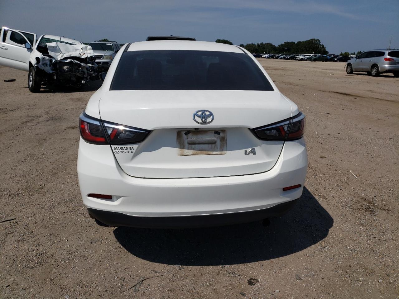3MYDLBYV3HY193817 TOYOTA YARIS 2017