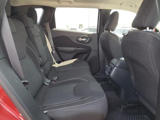 1C4PJMCS9GW143214 Jeep Cherokee Latitude