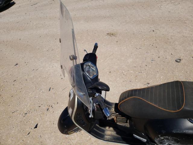 2015 VESPA GTS 300 SU ZAPM459L6F5100680