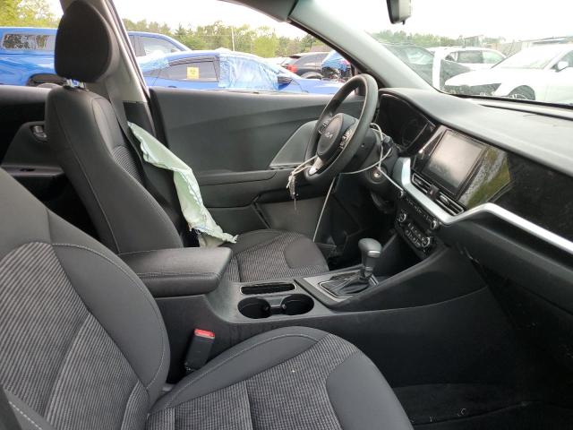 KNDCB3LC0N5513015 KIA NIRO LX
