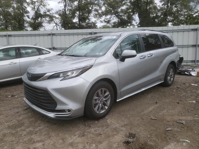 2022 Toyota Sienna XLE