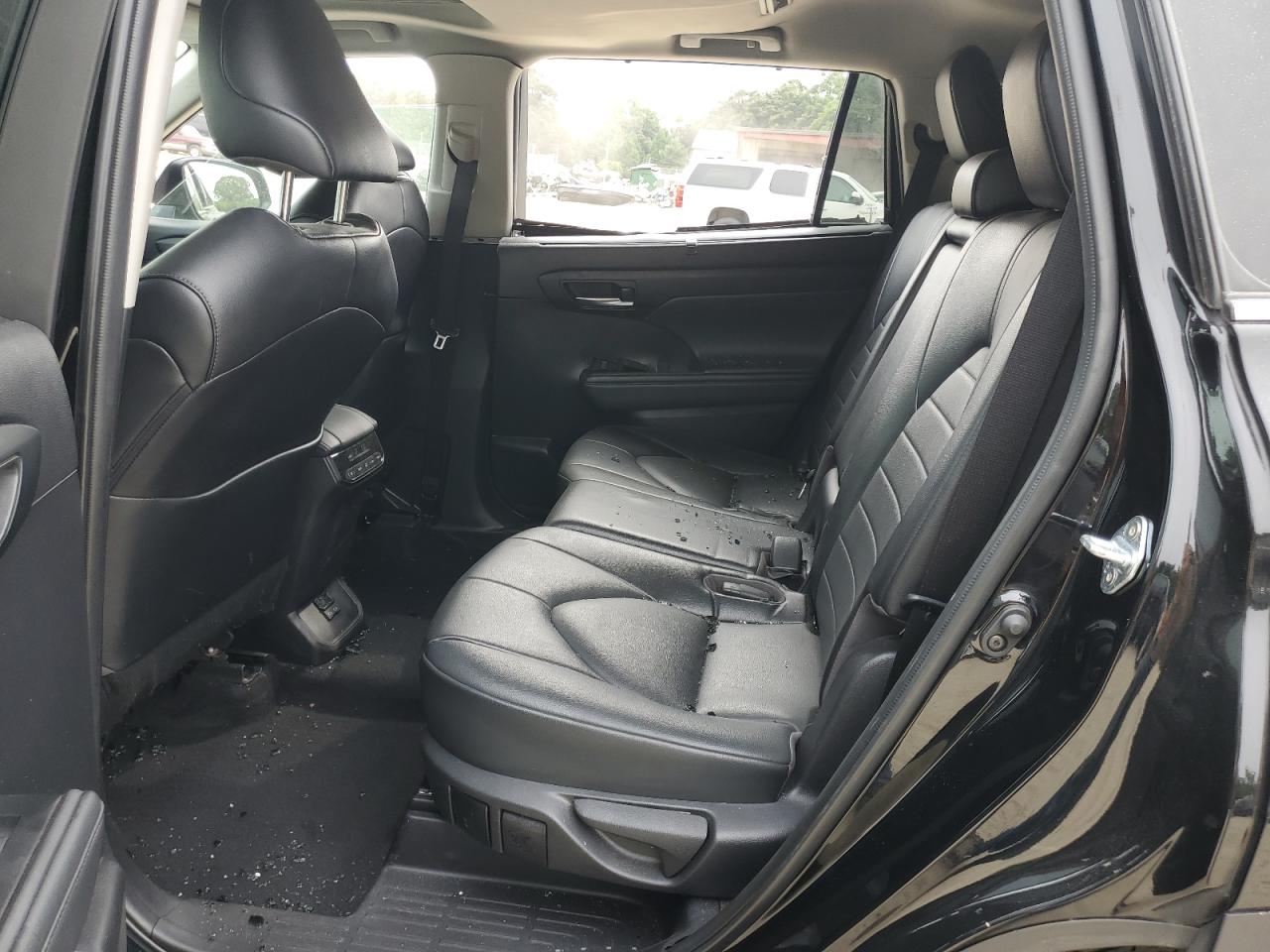 5TDGZRBH3NS173608 TOYOTA HIGHLANDER 2022