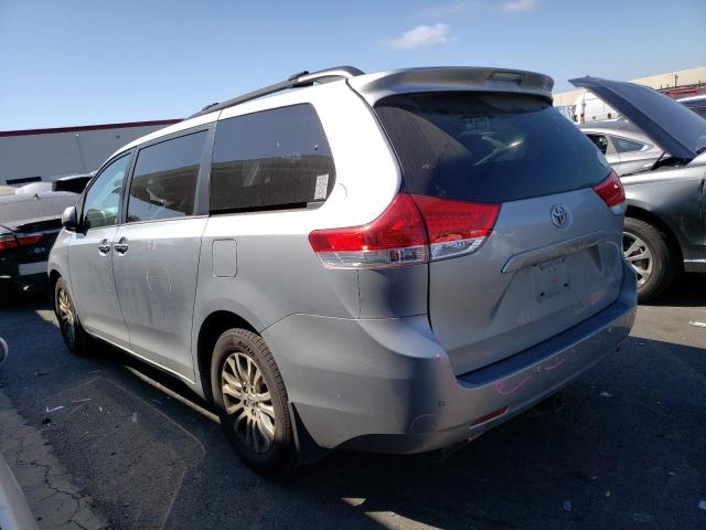 5TDYK3DC8ES474012 Toyota SIENNA XLE