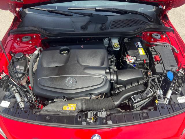 WDCTG4EB4HJ335160 Mercedes-Benz GLA 250