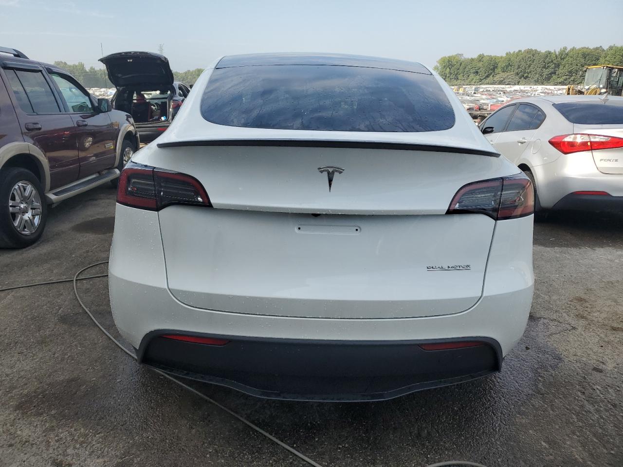 7SAYGDEFXPF806834 Tesla Model Y  6