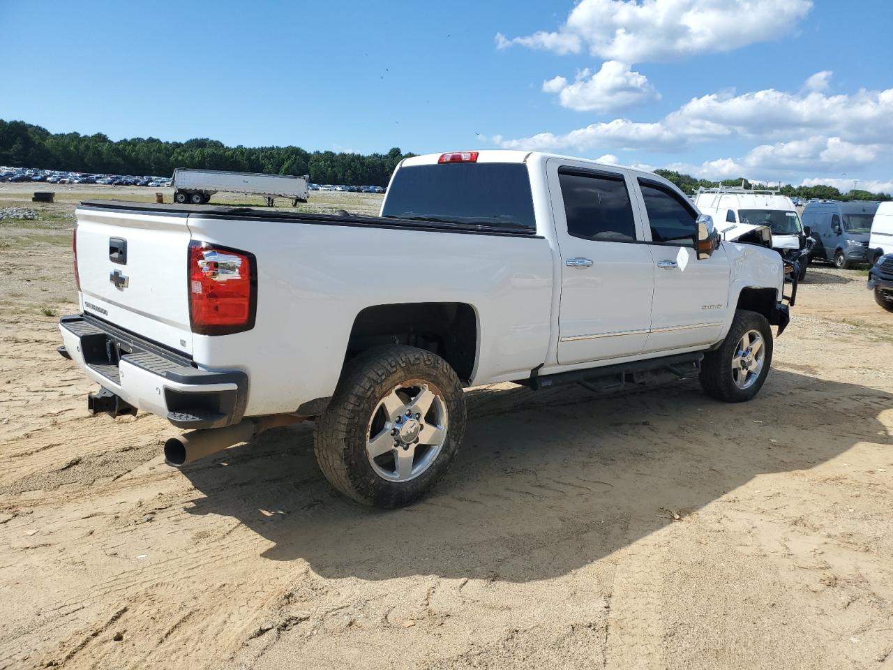 1GC4KZCY2HF139282 CHEVROLET ALL Models 2017