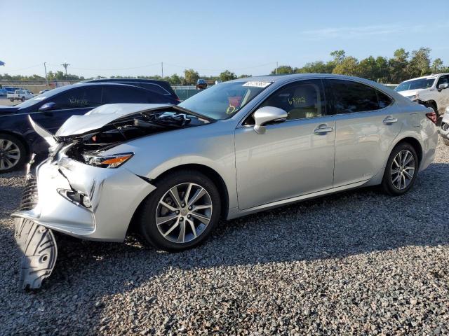 2017 Lexus ES 300h 