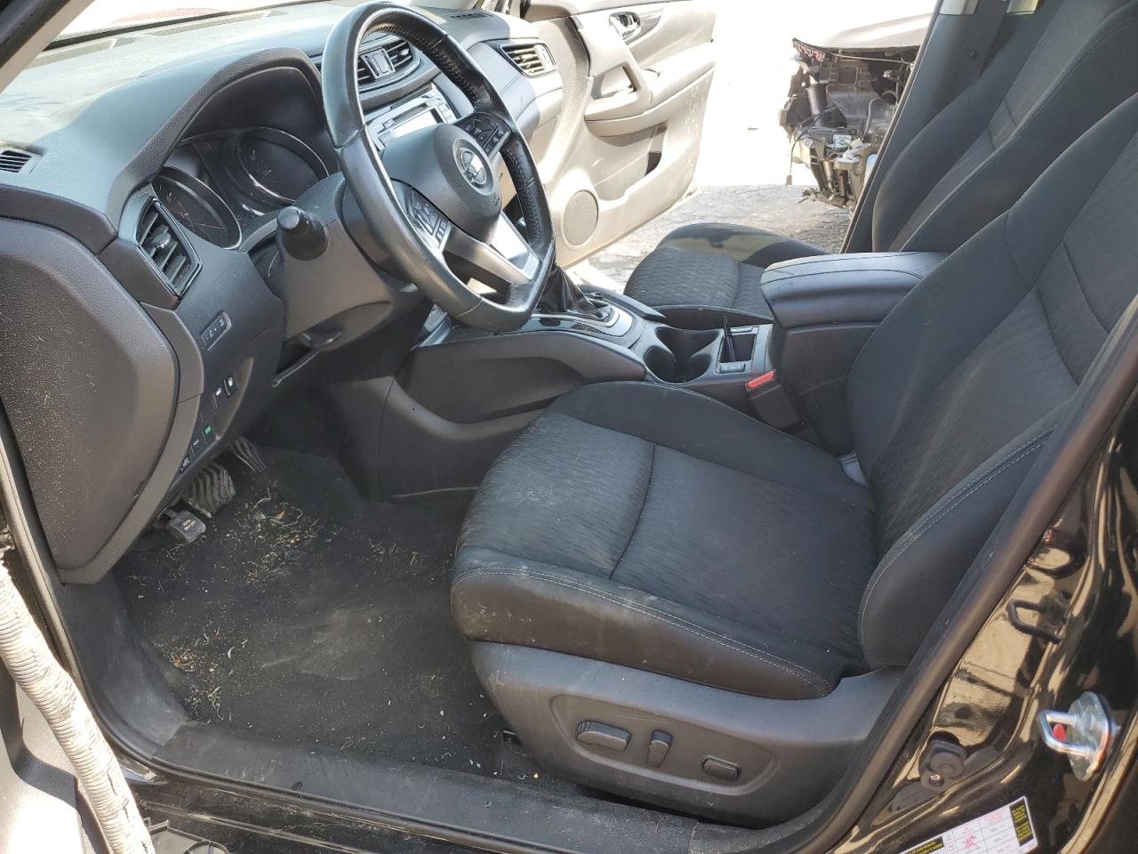 KNMAT2MV6JP580599 NISSAN ROGUE 2018