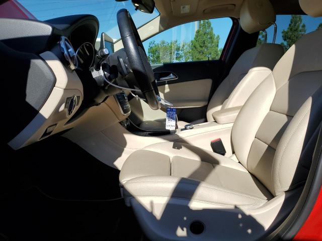 WDCTG4EB4KU011003 Mercedes-Benz GLA 250