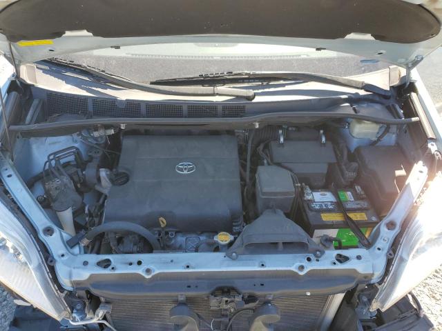 5TDKK3DCXGS755138 Toyota SIENNA LE