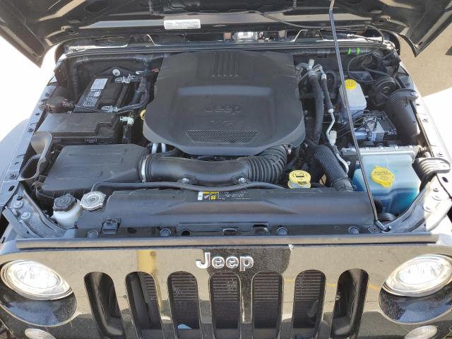 1C4BJWDG0JL829215 Jeep Wrangler Unlimited Sport
