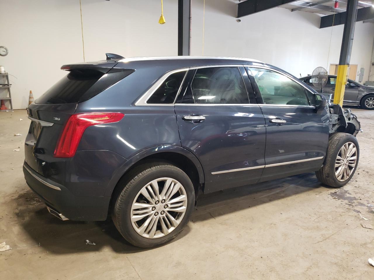 1GYKNFRS8KZ239788 2019 Cadillac Xt5 Premium Luxury