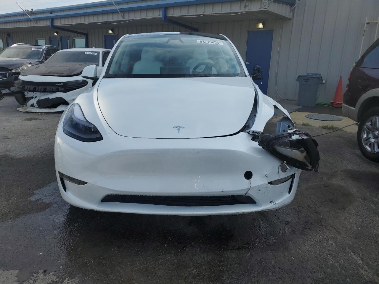 7SAYGDEFXPF806834 Tesla Model Y  5