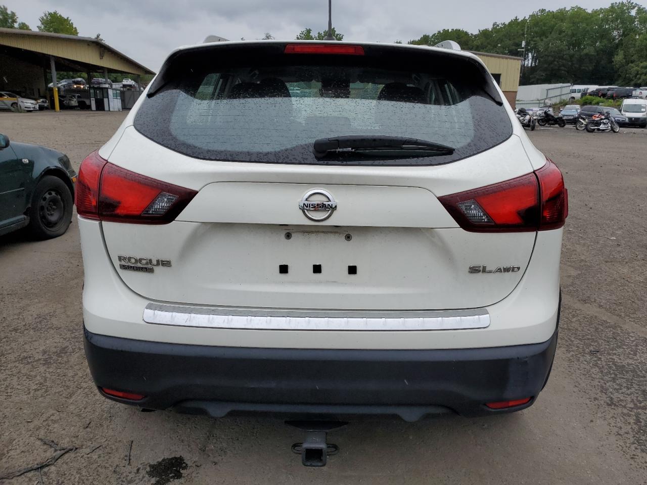 JN1BJ1CR8HW105595 NISSAN ROGUE 2017