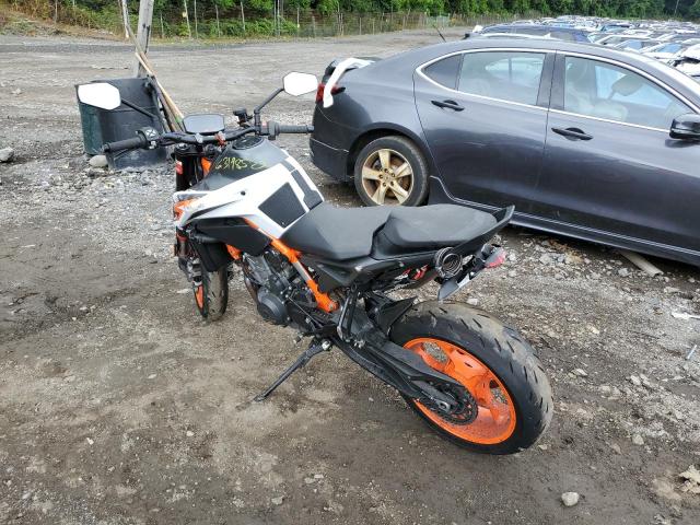2021 KTM 890 DUKE R VBKTU9401MM806457