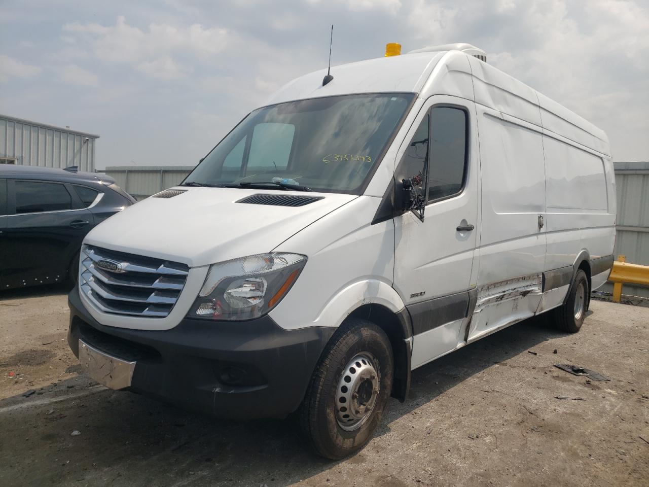 Lot #3044541588 2014 FREIGHTLINER SPRINTER 3