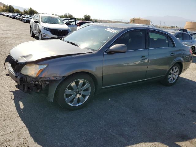 2005 Toyota Avalon XL