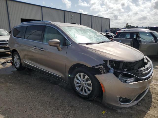 2C4RC1EG8JR177879 2018 CHRYSLER PACIFICA, photo no. 4