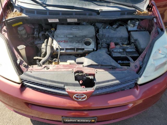2004 Toyota Sienna - Image 12