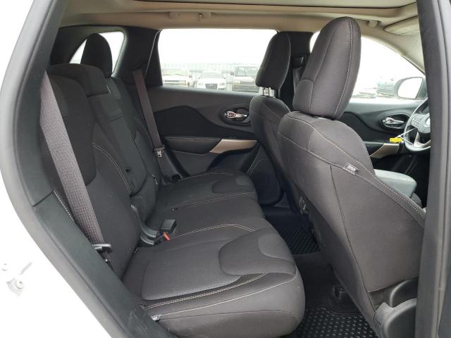1C4PJMCS5HW621517 Jeep Cherokee Latitude