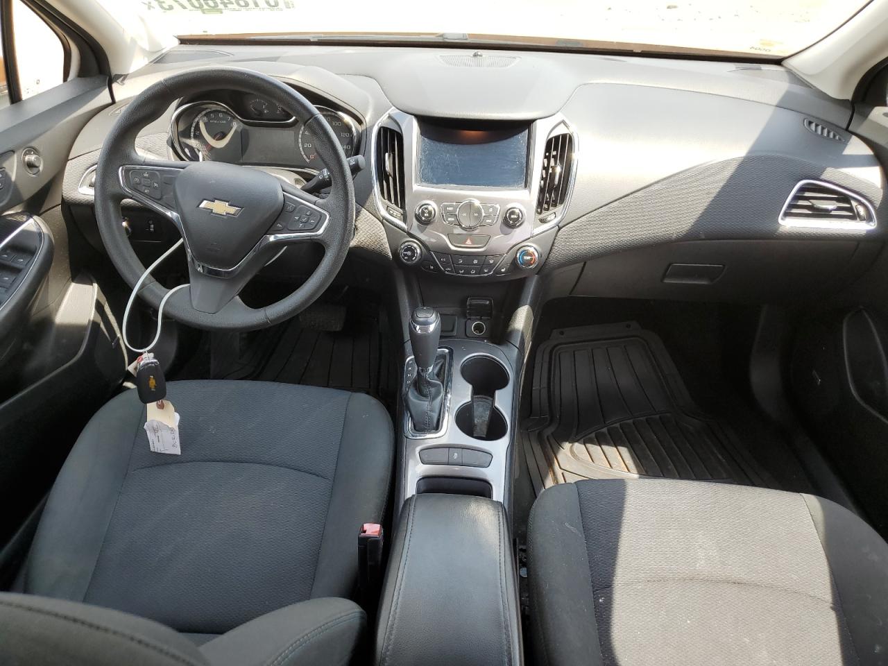 3G1BE6SMXHS585485 CHEVROLET CRUZE 2017