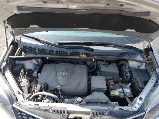 2019 TOYOTA SIENNA SE 5TDXZ3DC7KS971961