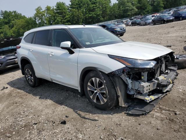 VIN 5TDKDRBH4PS028136 2023 Toyota Highlander, L no.4