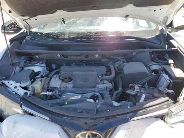 JTMWFREV0HJ713827 Toyota Rav4 Xle